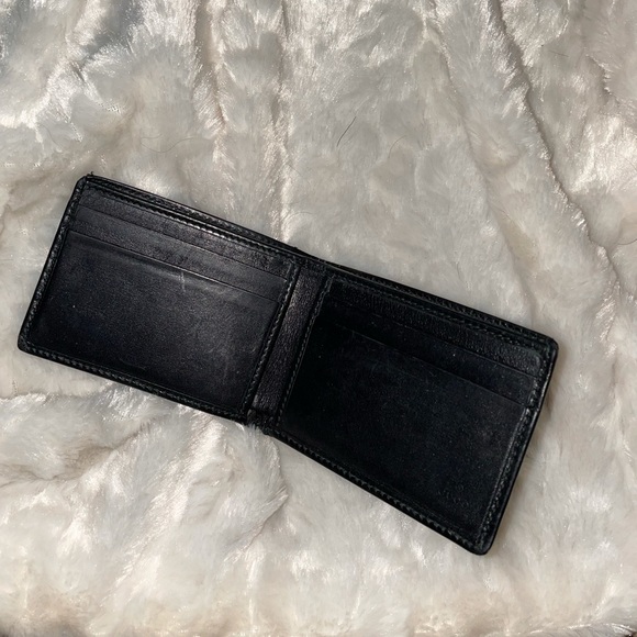 Gucci Wallet - Picture 3 of 3